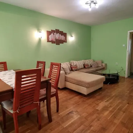 דירה Classic וארנה